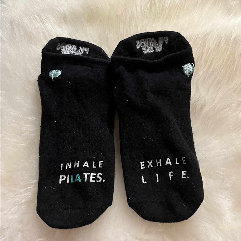 Please bundle grip socks